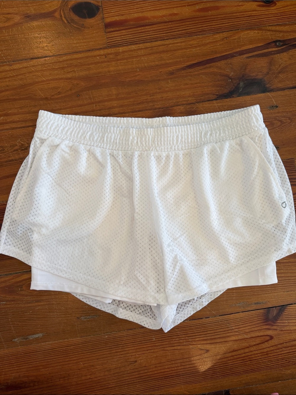 GAP White Layered Mesh Athletic Shorts bikers mesh overlay